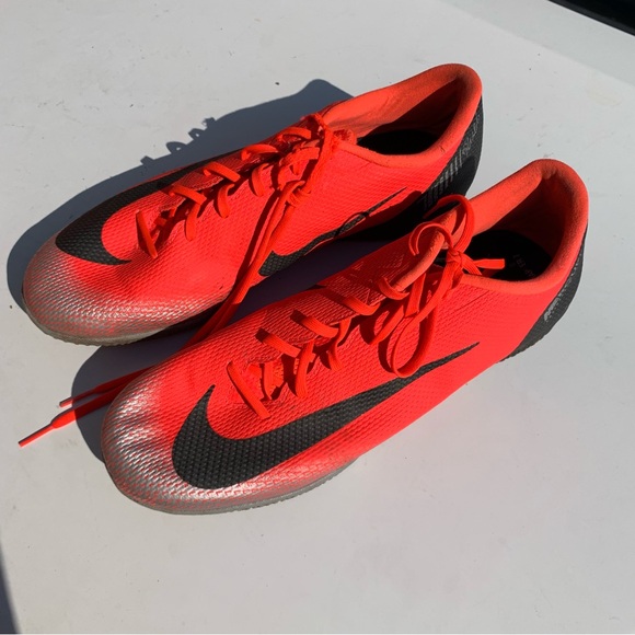 Nike sports sneakers for men - Picture 3 of 10